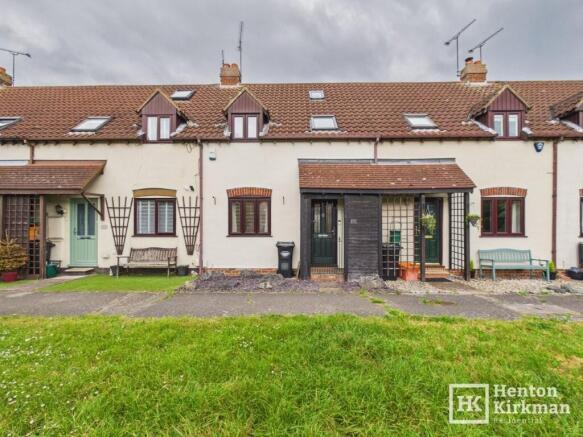 2 bed property, in Heathercroft Road, £339,000
