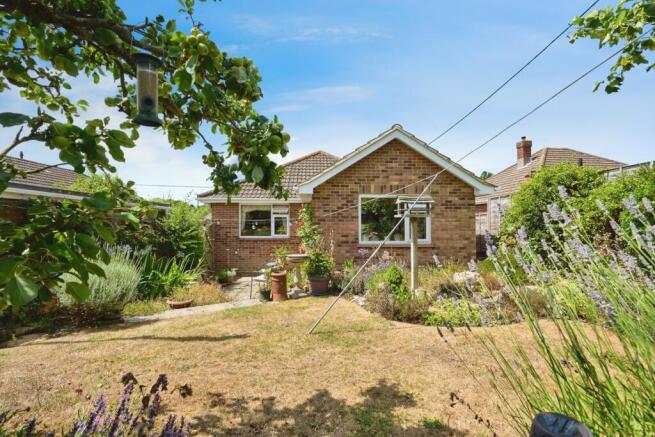 3 bed property, in Wyatts Lane, £280,000