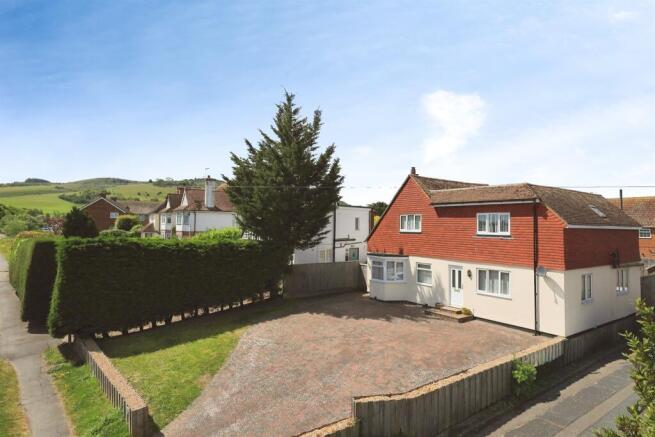 4 bed property, in Eastbourne Road, £590,000