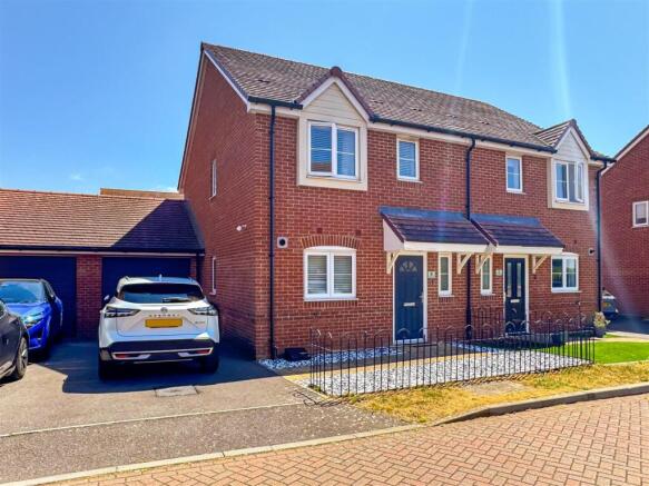 3 bed property, in Etherington Place, £360,000