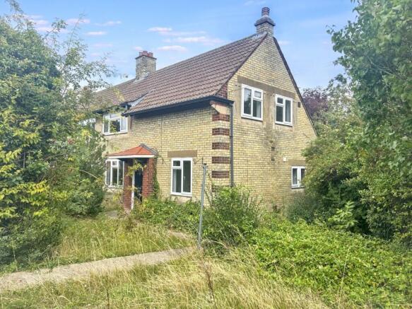 3 bed property, in Briary Lane, £350,000