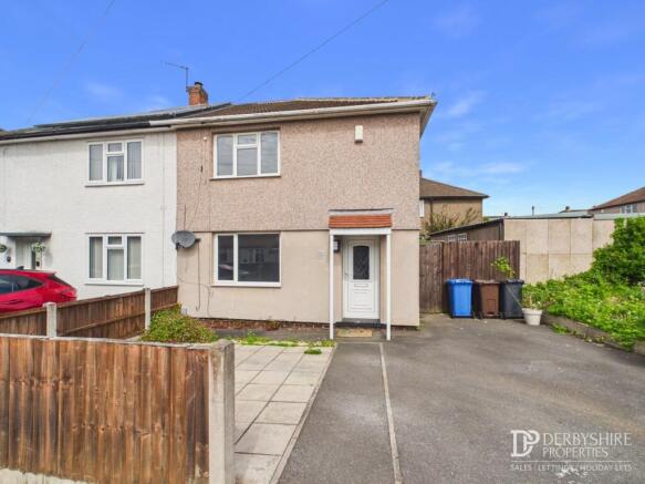 2 bed property, in Sandringham Road, £159,950