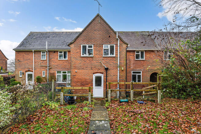 4 bed property, in Cromwell Road, £360,000
