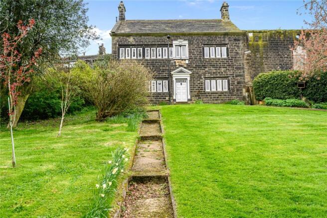 5 bed property, in Eastwood Lane, £700,000