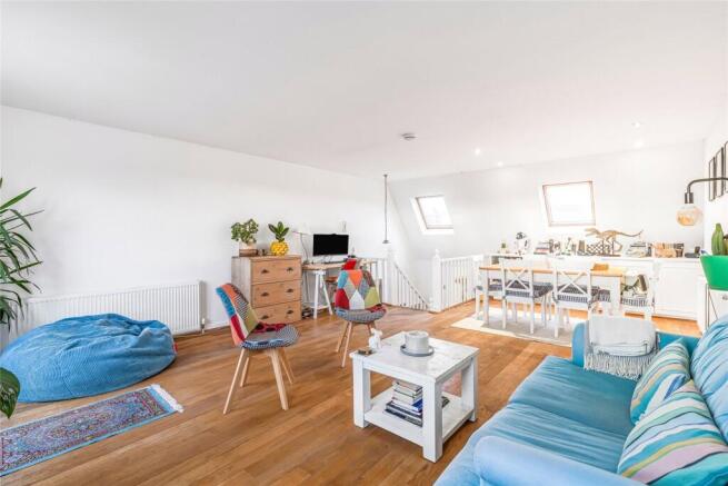 2 bed property, in Ifield Road, £995,000