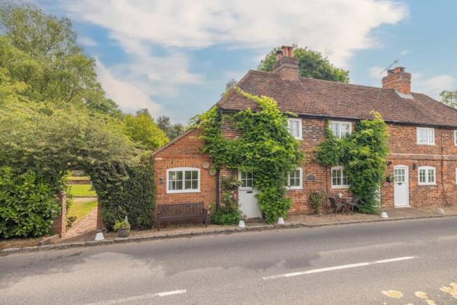 4 bed property, in Twitchells Lane, £1,000,000
