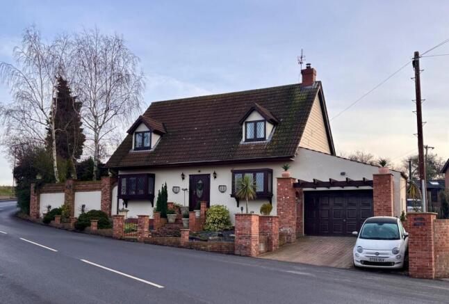 4 bed property, in Brethergate, £400,000