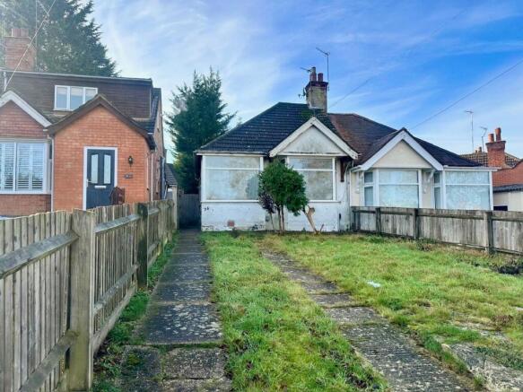 1 bed property, in Masefield Way, £152,000