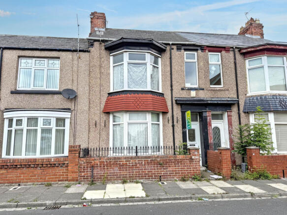 2 bed property, in Cornwall Street, £65,000