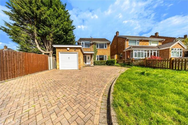 3 bed property, in Birch Croft Road, £435,000