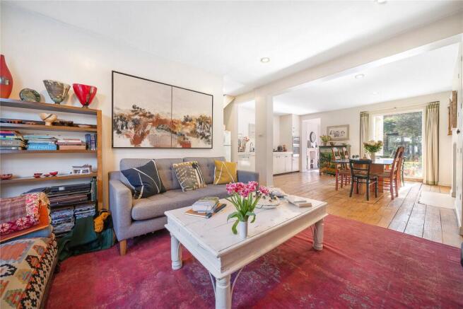 5 bed property, in Barclay Road, £2,000,000