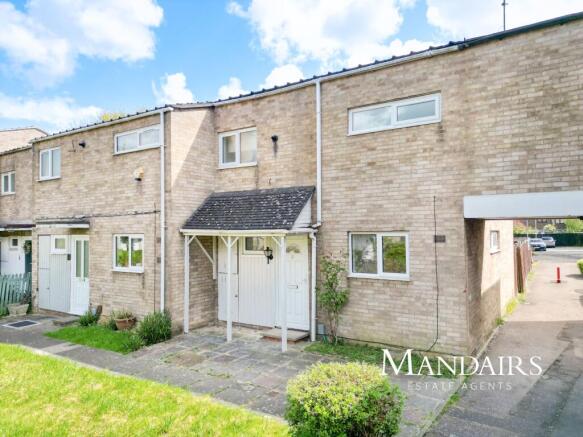 3 bed property, in Holdfield, £200,000