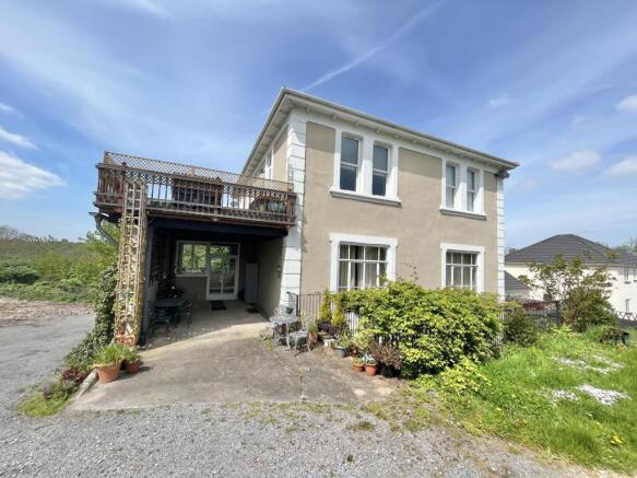 3 bed property, in Brendon Road, £299,950