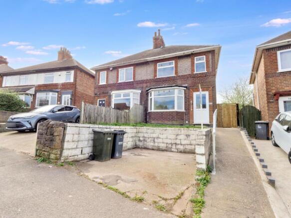 3 bed property, in Coppice Road, £185,000