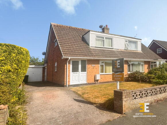 3 bed property, in Tal Y Fan, £210,000