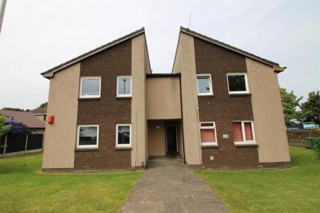 1 bed property, in Tippet Knowes Park, £50,000