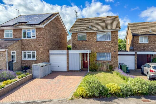 3 bed property, in Villiers Crescent, £695,000