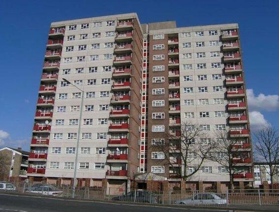 1 bed property, in Yeading Lane, £140,000