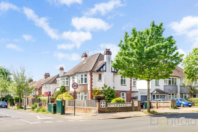 2 bed property, in New Church Road, £400,000