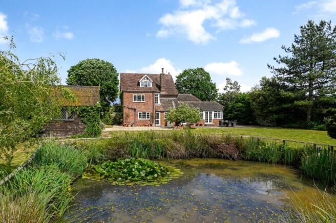 5 bed property, in Goldwell Lane, £925,000