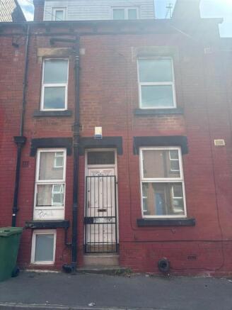 4 bed property, in Harold Grove, £265,000
