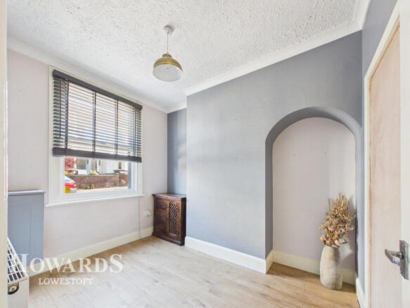 4 bed property, in Church Road, £170,000