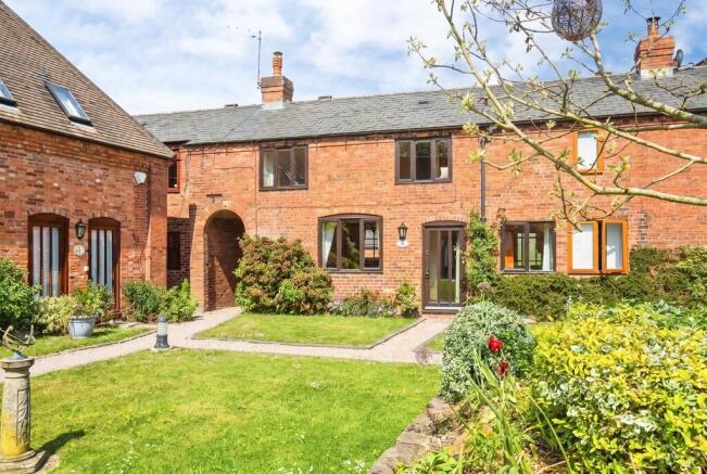 2 bed property, in Ansley Hall, £275,000