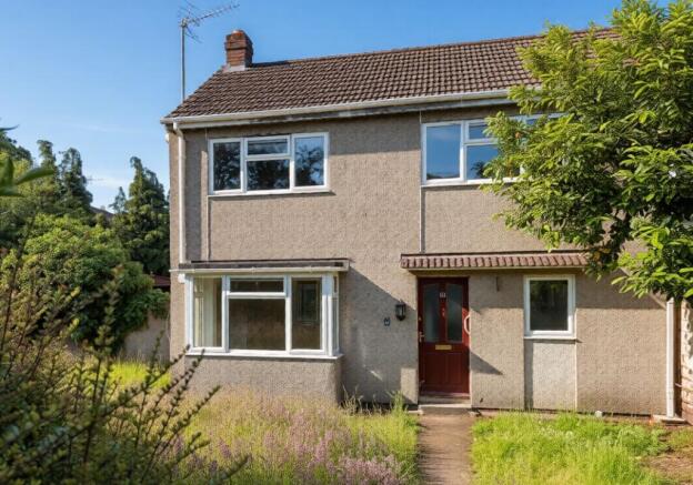 3 bed property, in 7 Hill Corner Road, £160,000