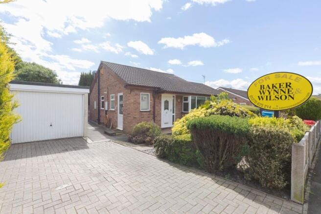 2 bed property, in Whitehouse Lane, £265,000