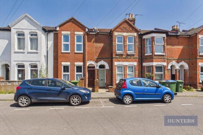4 bed property, in Livingstone Road, £260,000