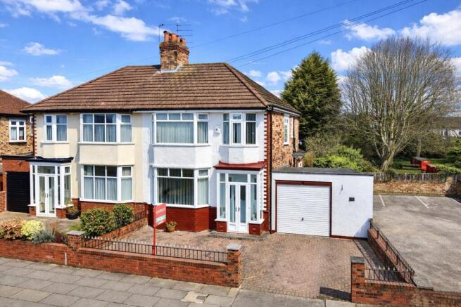 3 bed property, in Booker Avenue, £400,000