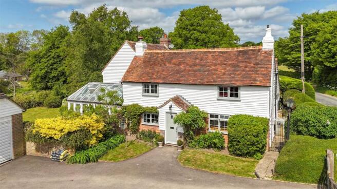 4 bed property, in Lake Street, £925,000
