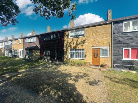 2 bed property, in Puck Lane, £280,000