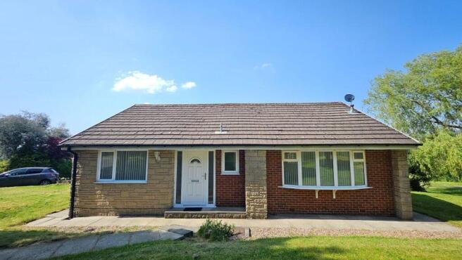 2 bed property, in 9 Erskine Close, £295,000