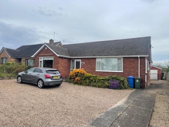 4 bed property, in Rectory Road, £310,000
