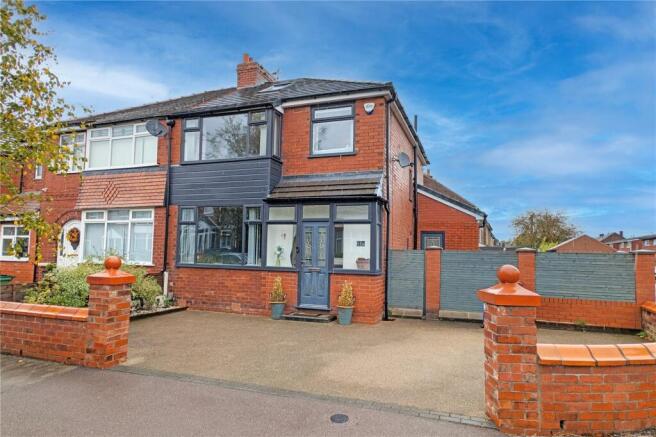 3 bed property, in Matlock Road, £350,000