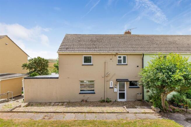 3 bed property, in Malborough Park, £270,000