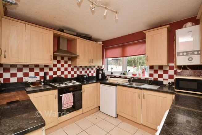 3 bed property, in Grosvenor Road, £270,000