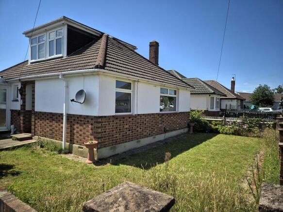 3 bed property, in Milverton Close, £435,000