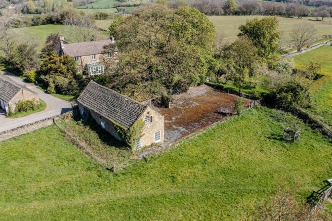 Land, in Lot B: Johnnygate Farm, £400,000