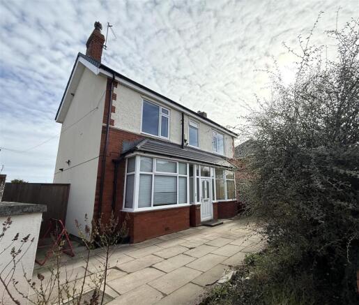 4 bed property, in Crosby Road, £225,000