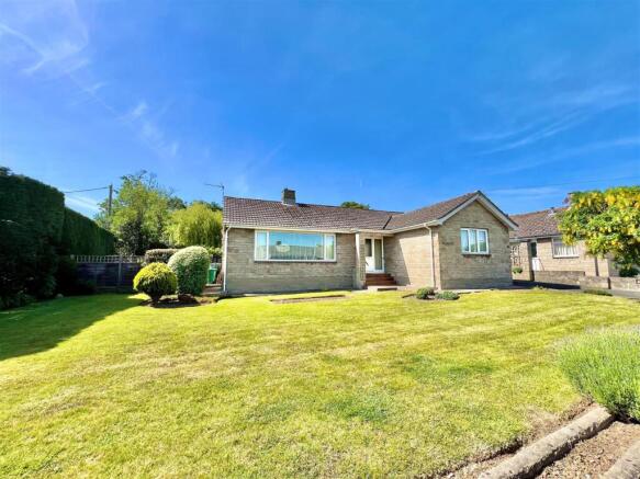 3 bed property, in Freshwater, £340,000