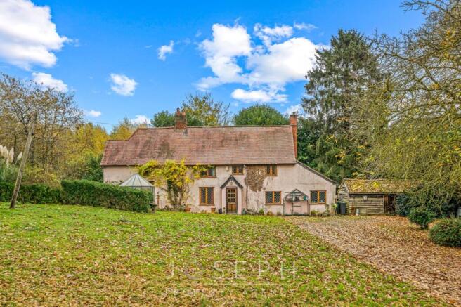 5 bed property, in Paper Mill Lane, £760,000