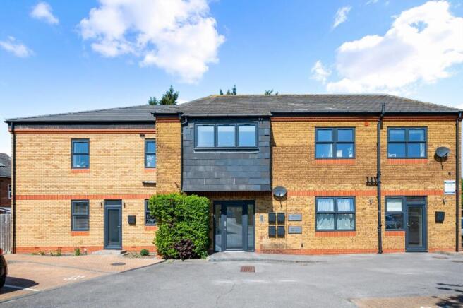 2 bed property, in Miles Road, £350,000
