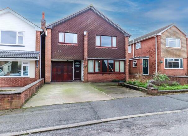 3 bed property, in Manning View, £255,000