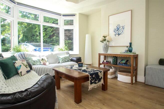 3 bed property, in Hamble Lane, £425,000