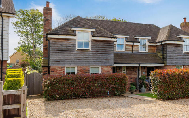 3 bed property, in St Peters Court, £375,000