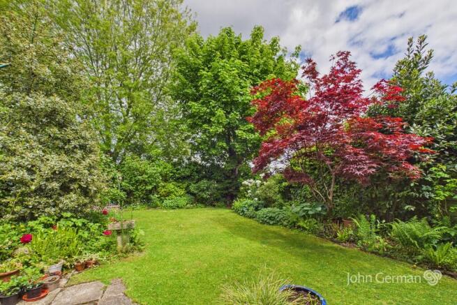 3 bed property, in Captains Lane, £380,000
