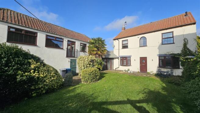 4 bed property, in Newgate Street, £400,000