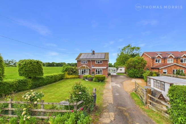 4 bed property, in Biggleswade Road, £575,000